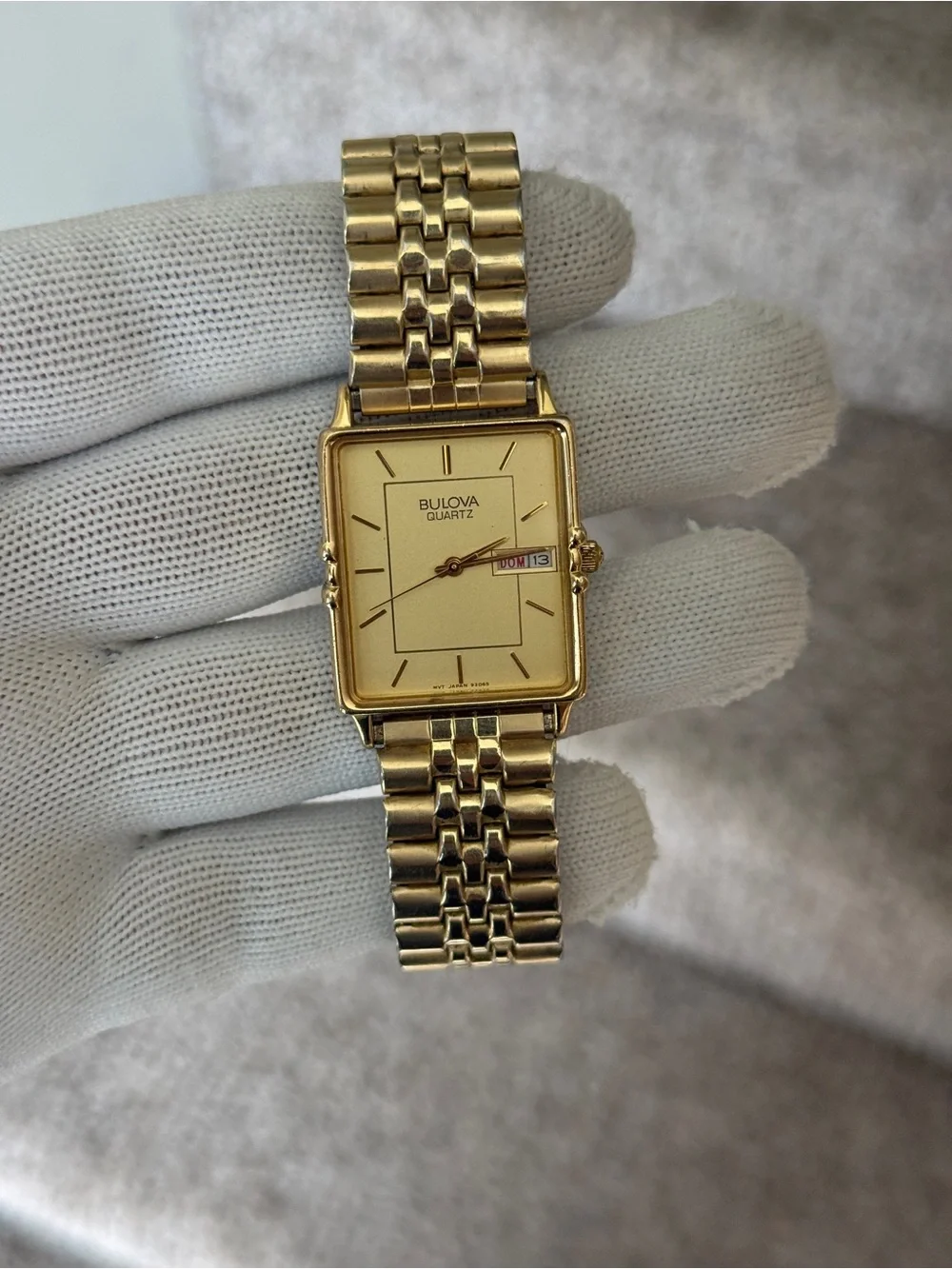 Bulova vintage tank daydate Gold Tone Quartz Rectangular Watch men’s